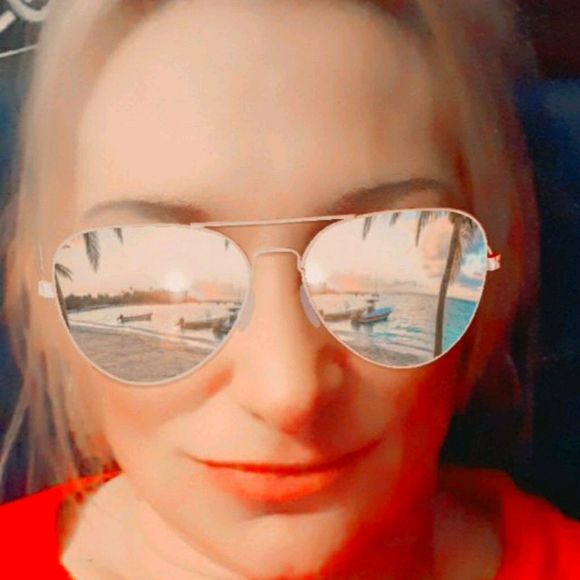 Meet the Posher Other - Meet your Posher, Cat